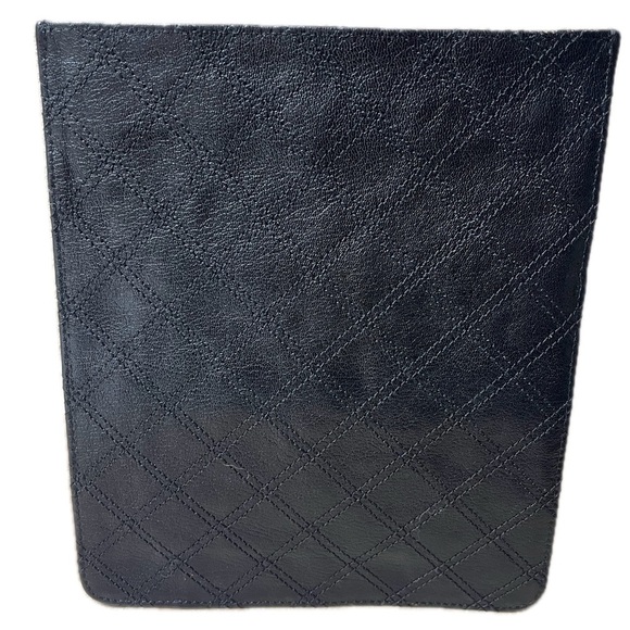HP🎉Marc Jacobs Quilted iPad Tablet Blk Leather Case Zipper pouch on front - Picture 14 of 15